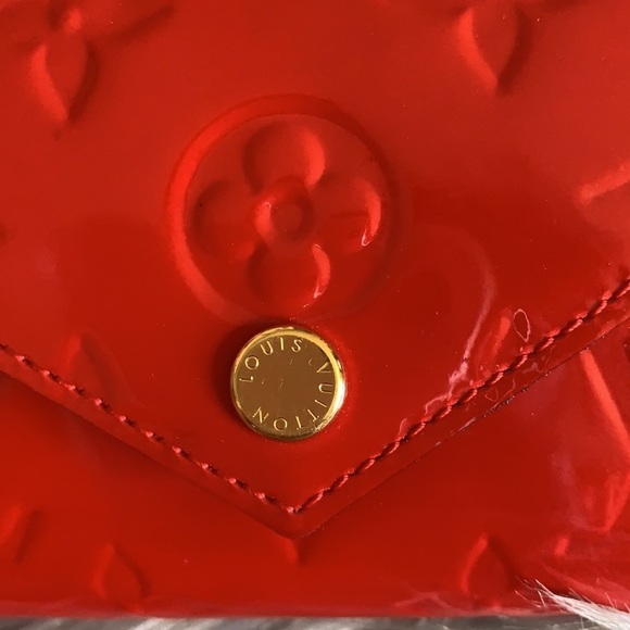 Louis Vuitton Monogram Pochette Lucie - Picture 6 of 12